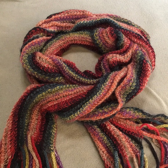 Multicolored scarf! - Picture 2 of 3